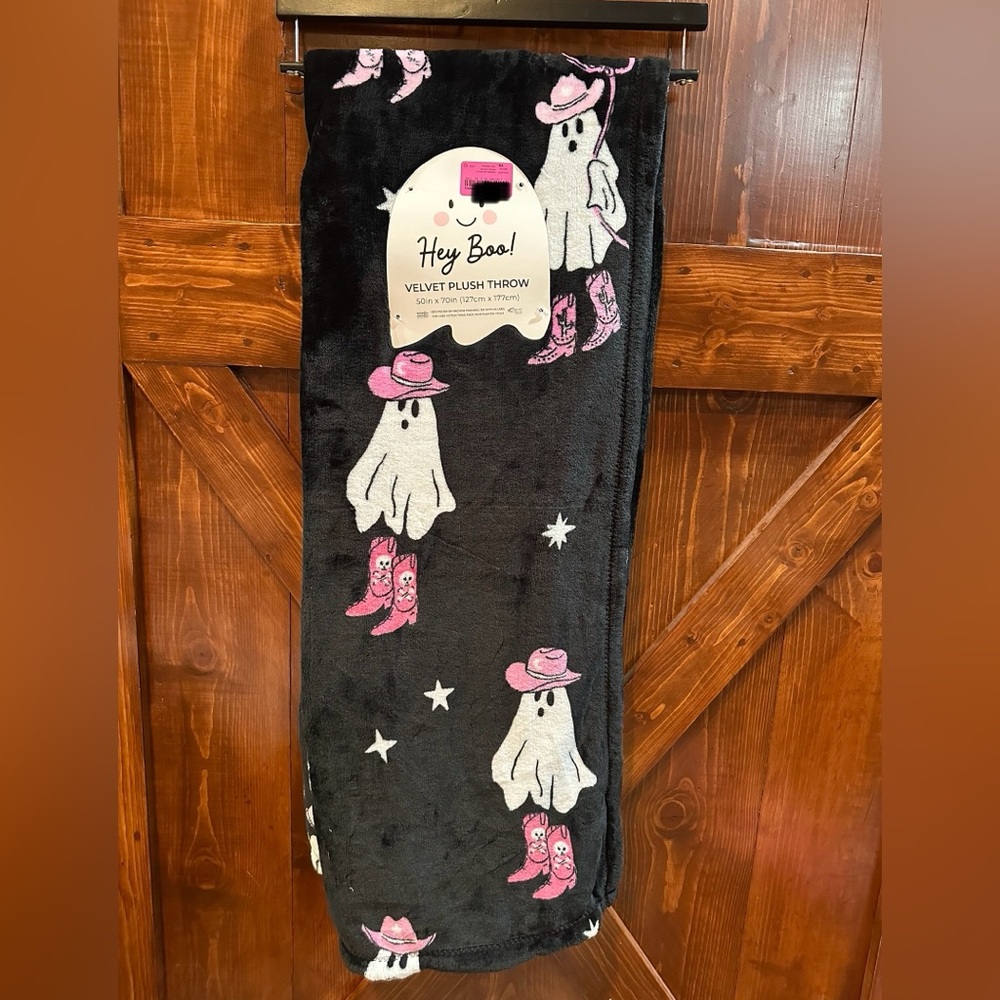 Hey Boo! Cowgirl Ghost Throw Blanket